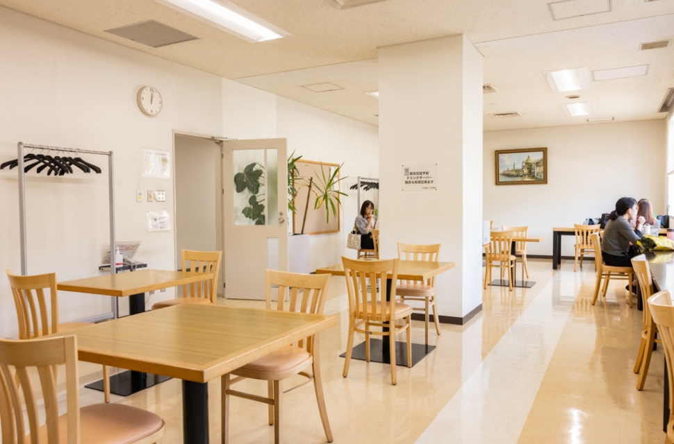 管理研究棟３階教職員ラウンジ